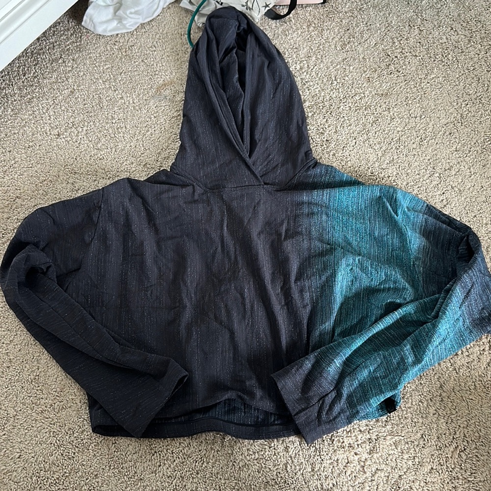 Lululemon cropped hoodie